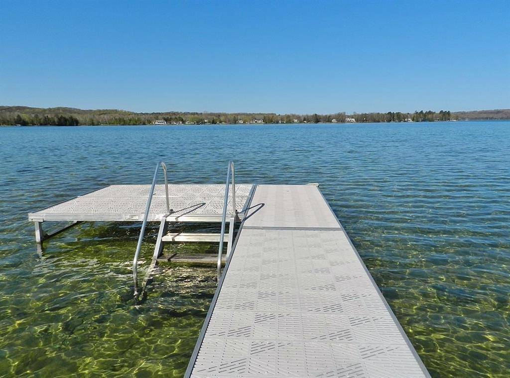 Leland Twp, MI 49653,915 N Sunset Shores Drive