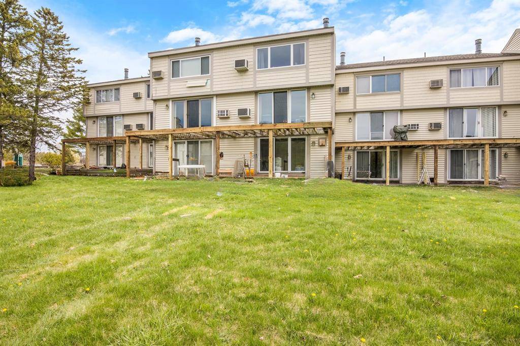 Cleveland Twp, MI 49621,5000 S Townhouse Drive B4