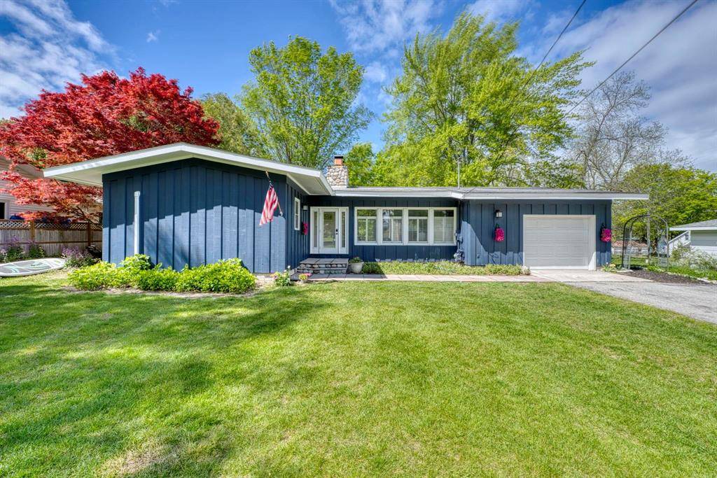 Suttons Bay Twp, MI 49682,310 W Broadway Lot: 1