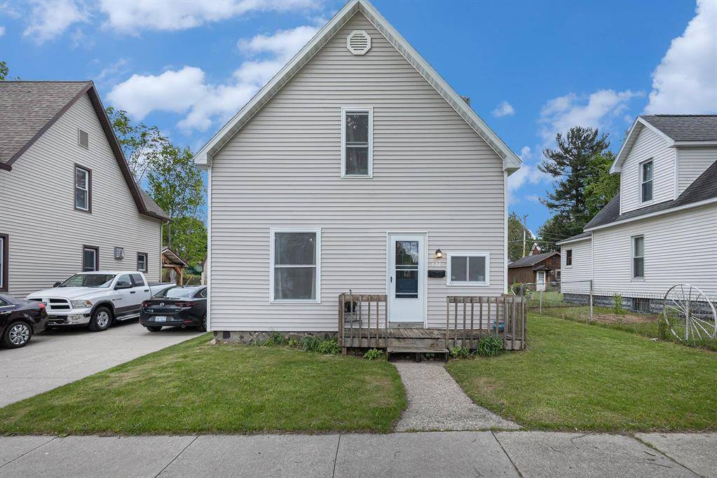 Haring Twp, MI 49601,832 Wallace Street