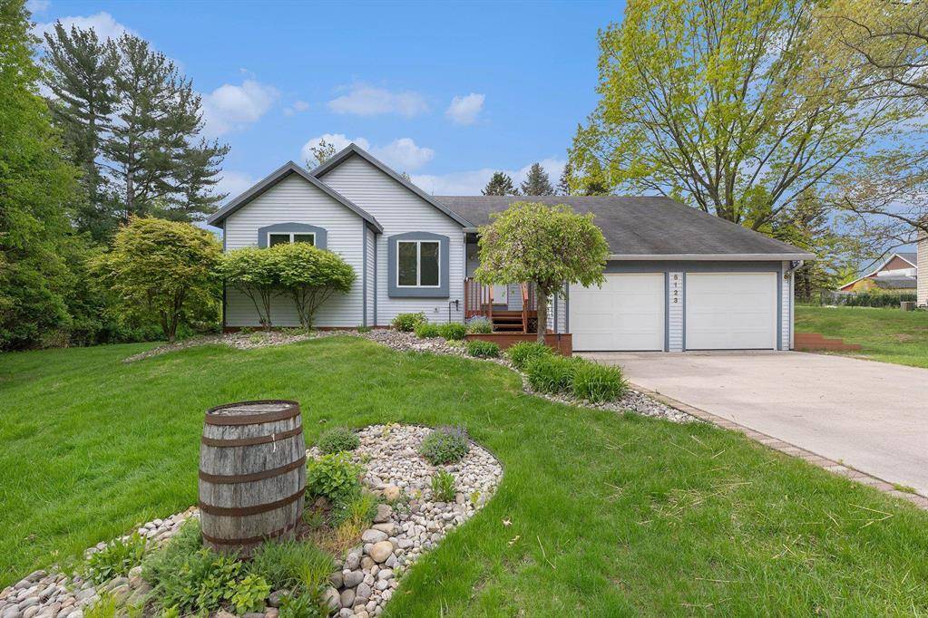 Garfield Twp, MI 49685,5123 Silver Cove Drive