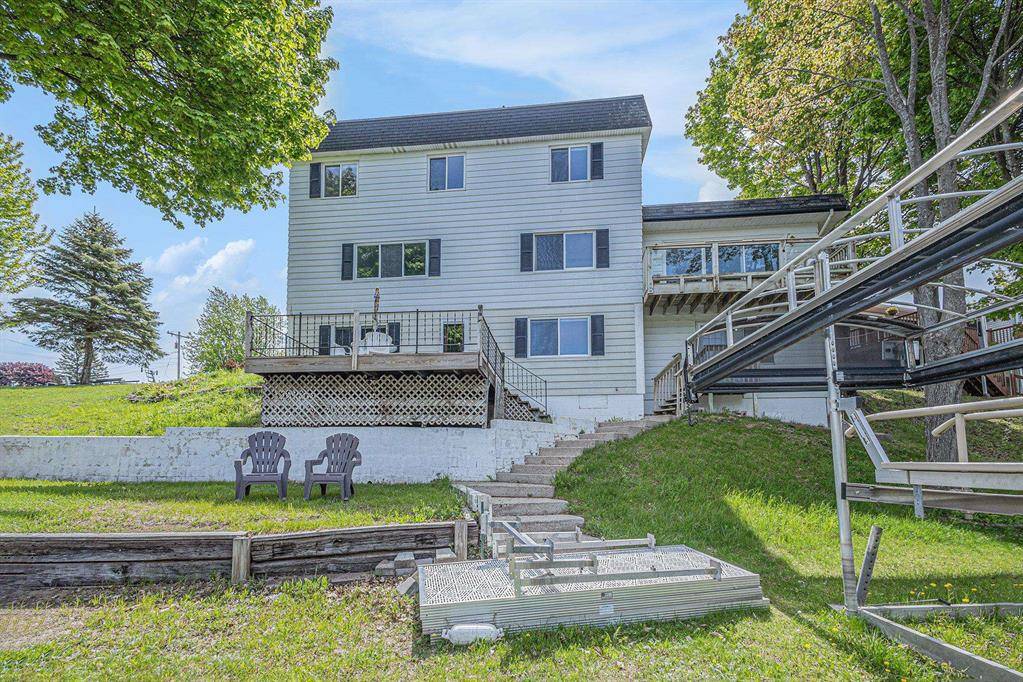 Garfield Twp, MI 49685,5232 Highland Drive