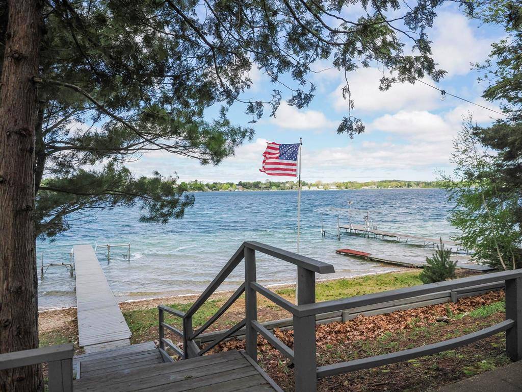 Garfield Twp, MI 49685,383 Finehout Drive