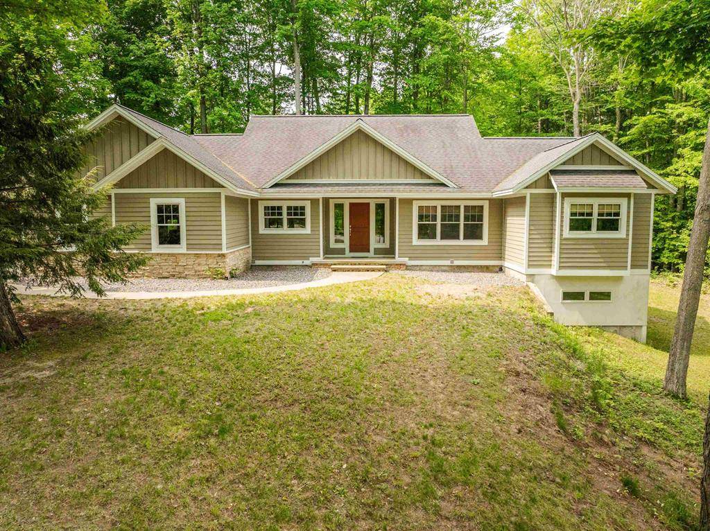 Long Lake Twp, MI 49685,2577 Blue Meadow Drive