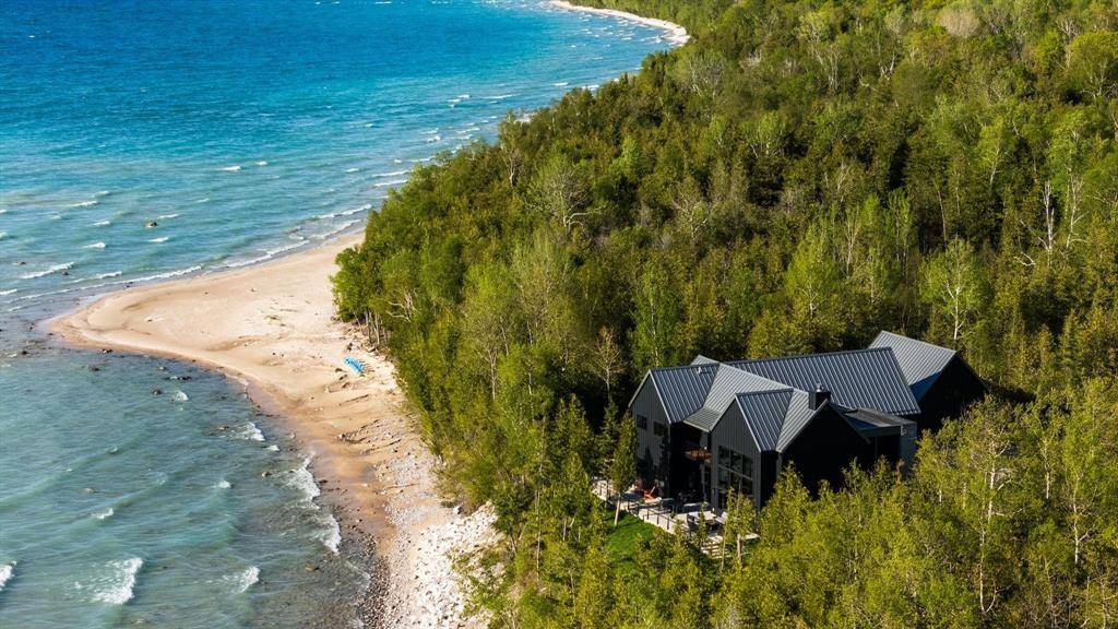 Leelanau Twp, MI 49670,9371 Onominese Trail
