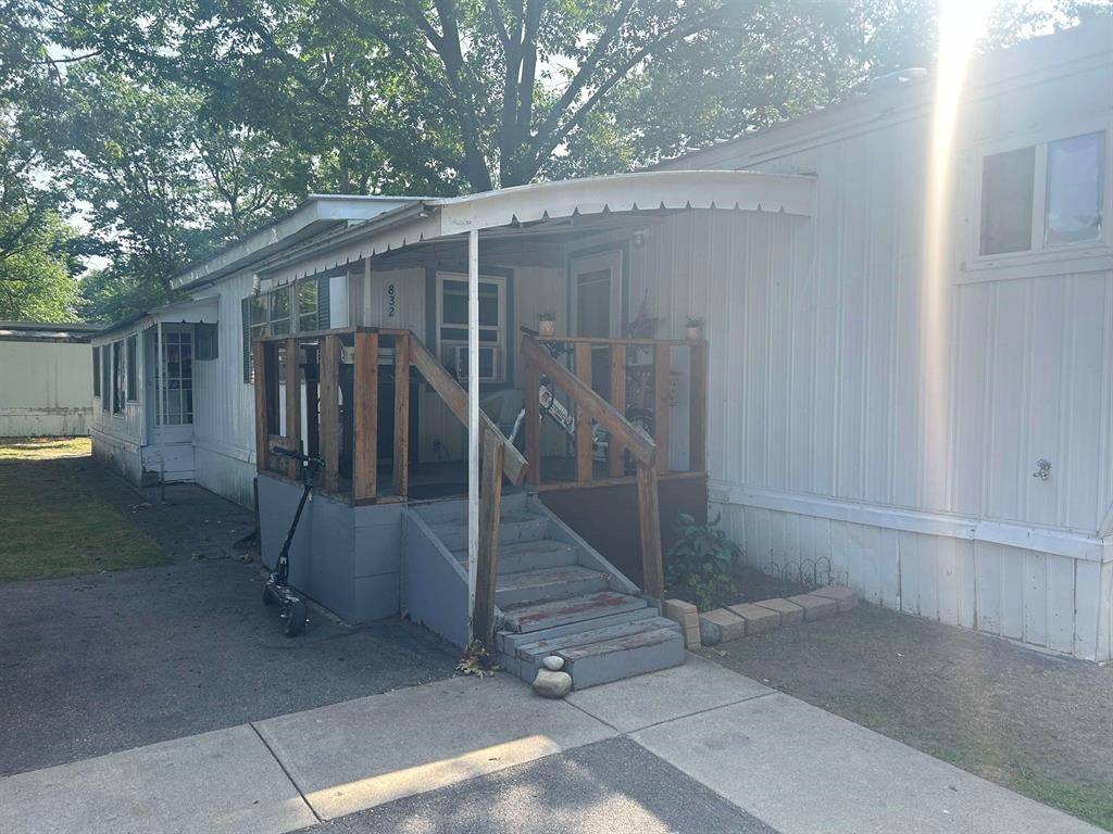 Garfield Twp, MI 49686,832 Manor Lane