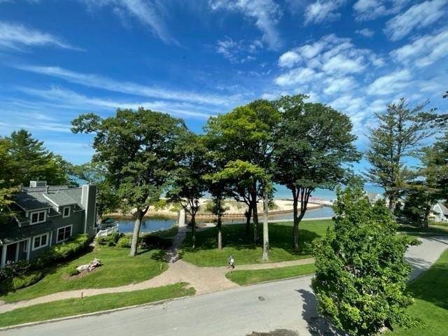 Glen Arbor Twp, MI 49636,16F The Inn