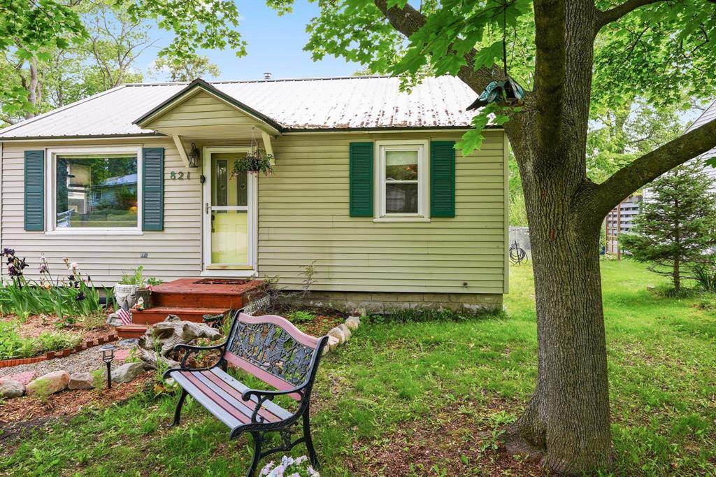 East Bay Twp, MI 49686,821 Indian Trail Boulevard