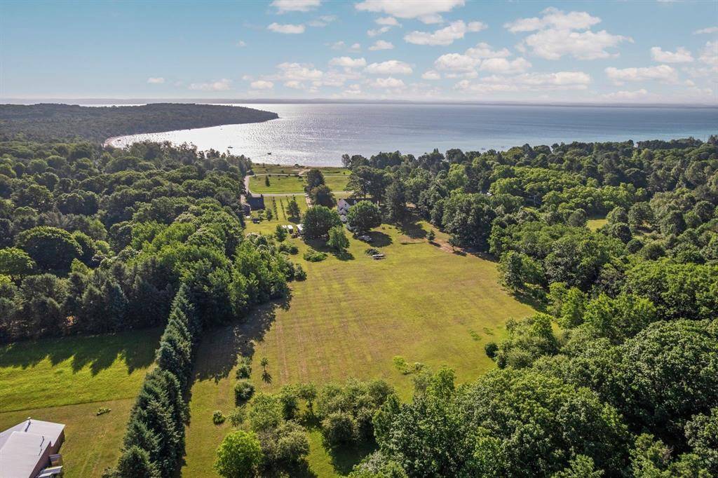 Peninsula Twp, MI 49686,18599 Mission Road