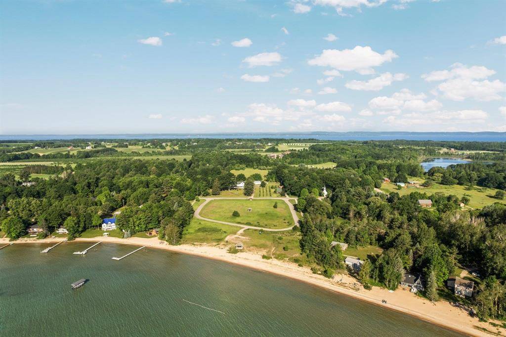 Peninsula Twp, MI 49686,18599 Mission Road