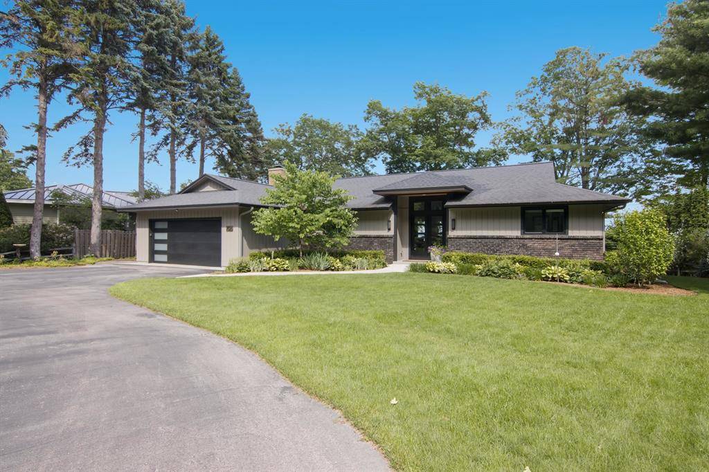 Peninsula Twp, MI 49686,7520 East Shore