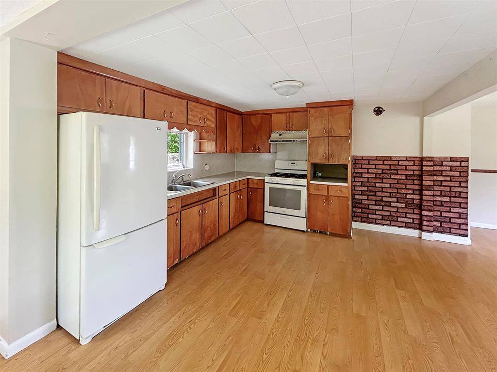 East Bay Twp, MI 49696,1022 Sharkey Road