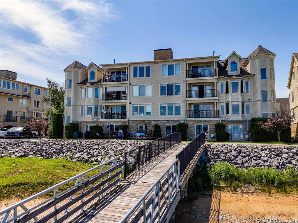 Suttons Bay Twp, MI 49682,706 N Dockside Circle D-2