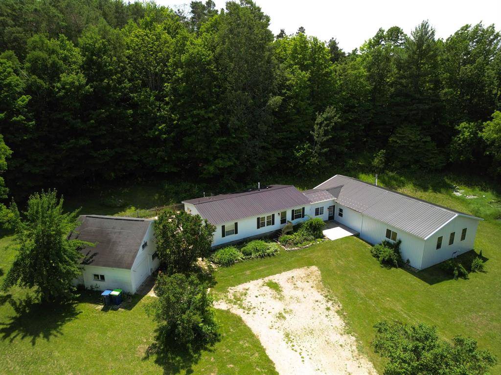 Garfield Twp, MI 49696,457 N Garfield
