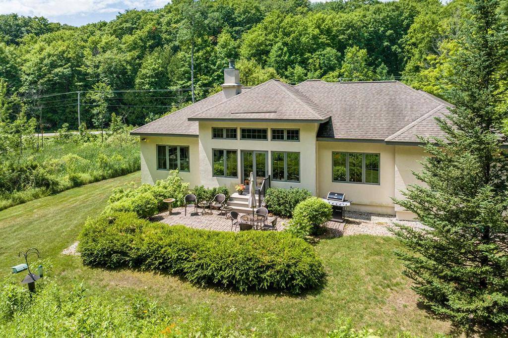 Suttons Bay Twp, MI 49682,580 W Broadway