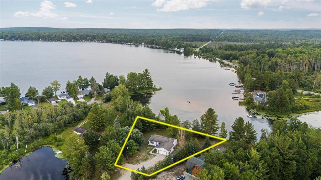 Excelsior Twp, MI 49646,3792 NE Cove Drive