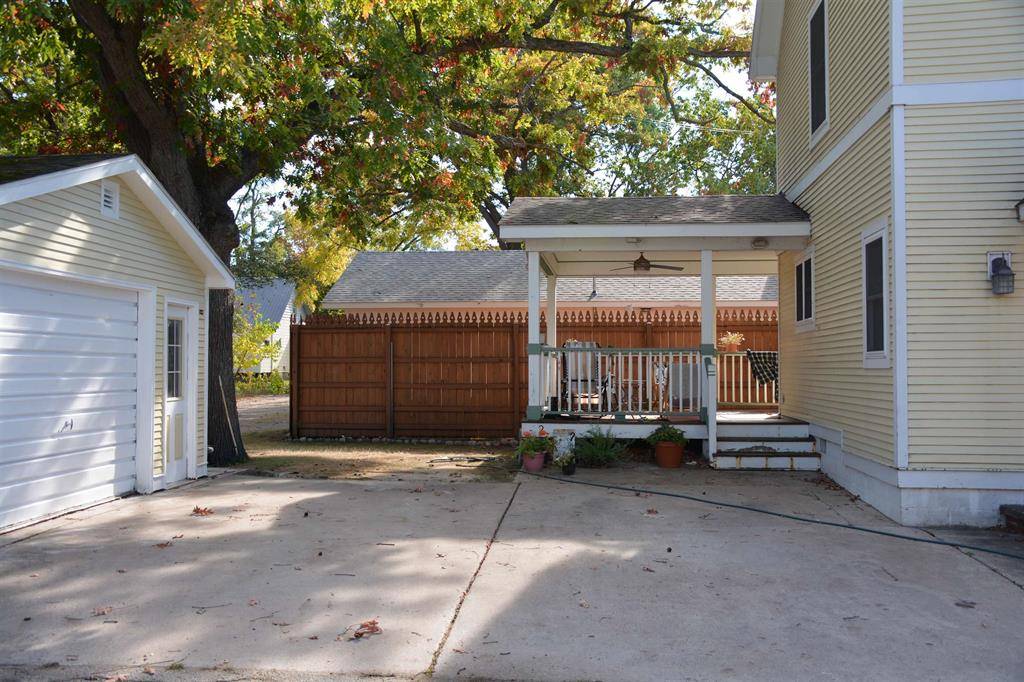 Traverse City, MI 49686,417 Barlow Street