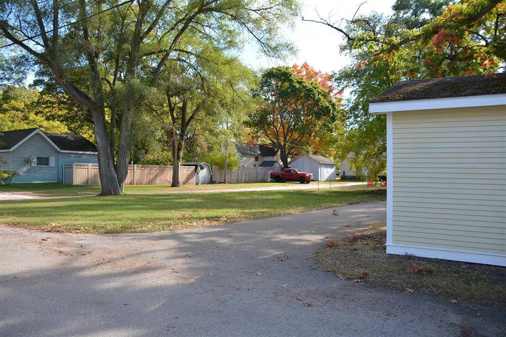 Traverse City, MI 49686,417 Barlow Street