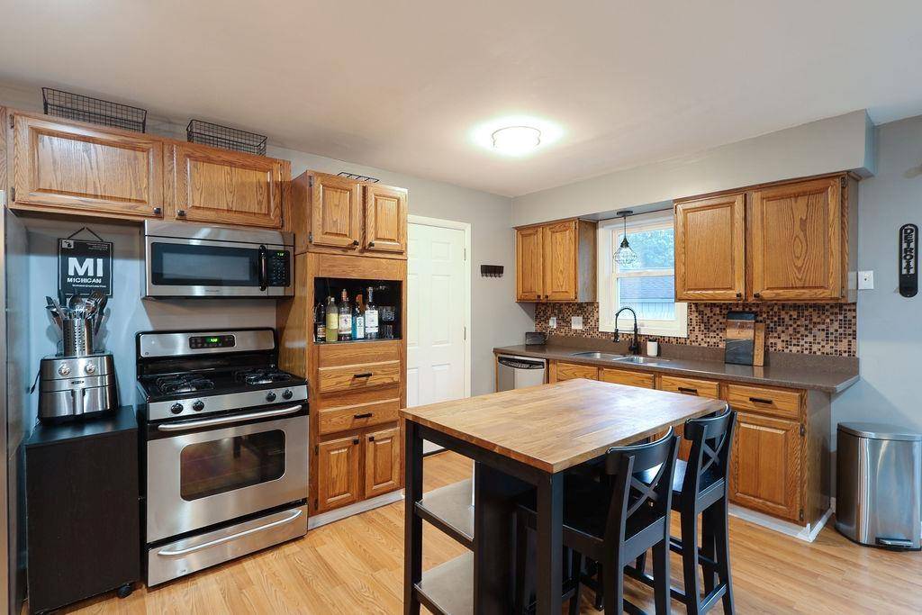 Waterford Twp, MI 48327,5515 S Aylesbury Drive