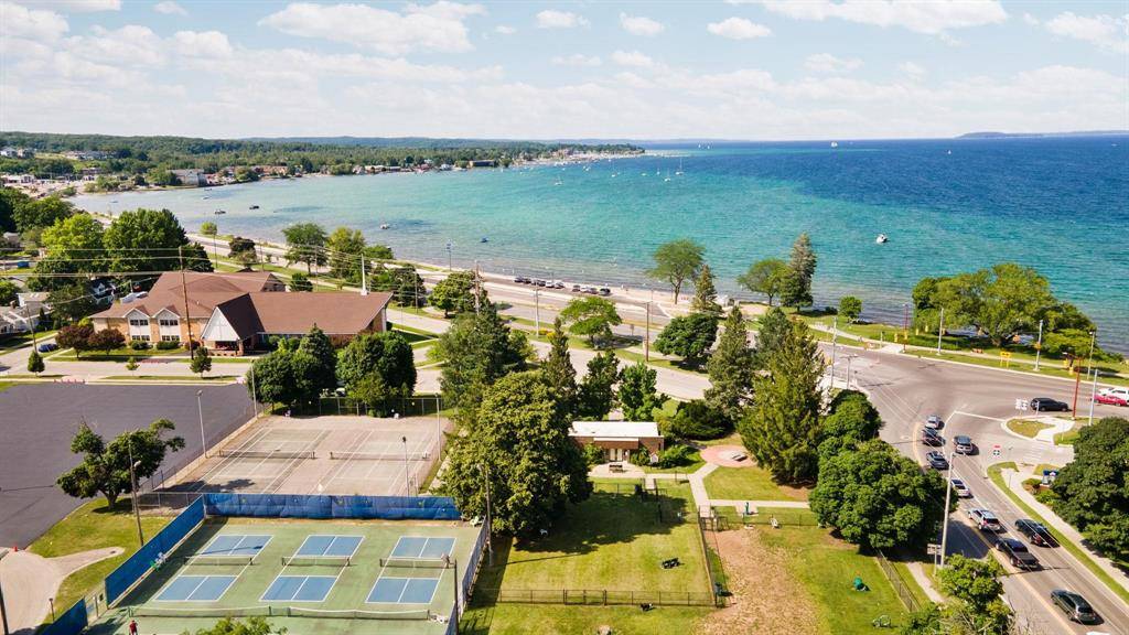 Traverse City, MI 49684,714 #308 Randolph Street 308