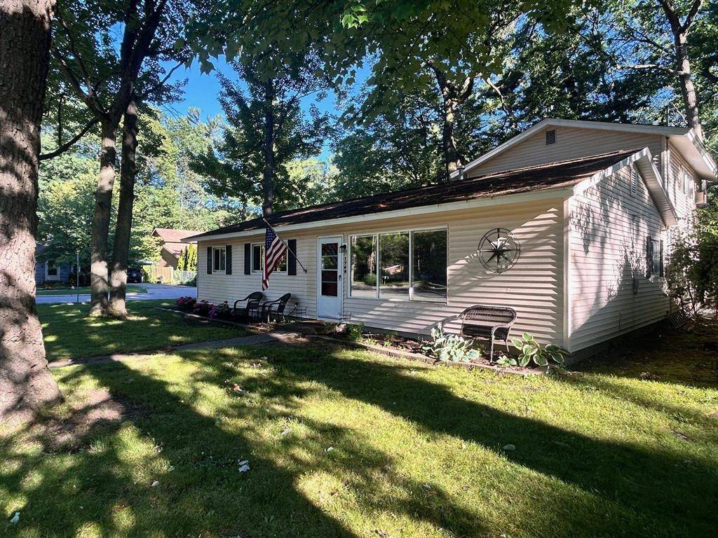 Traverse City, MI 49686,1740 Comanche Street