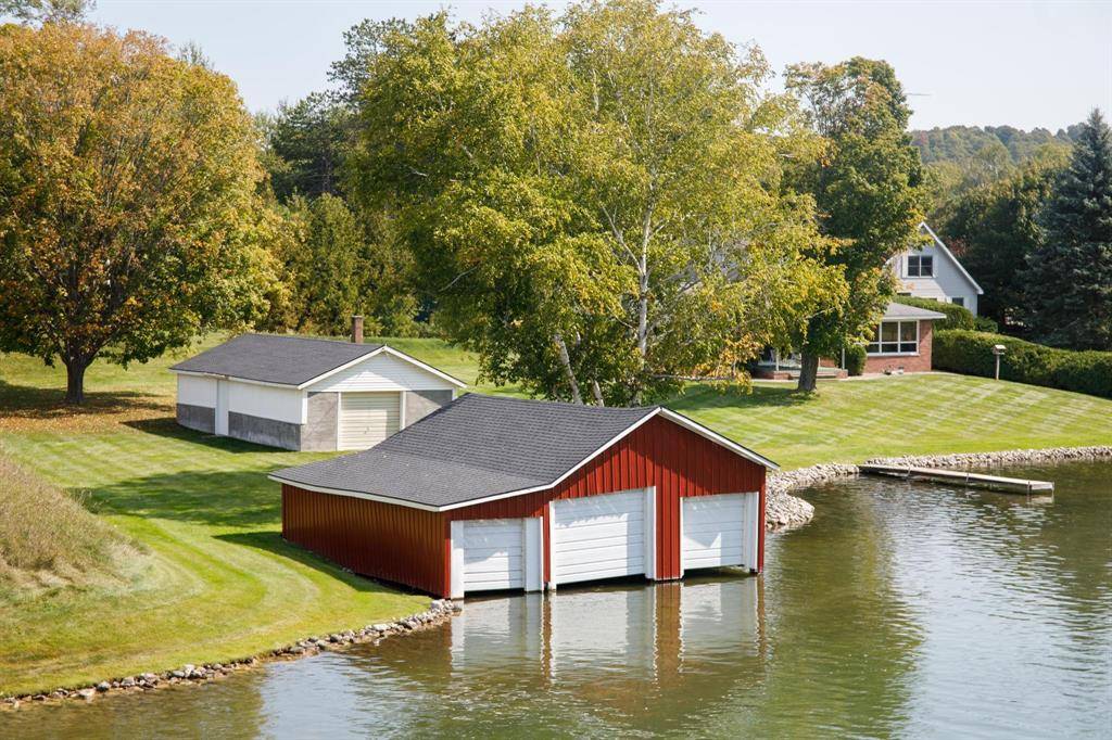 Suttons Bay Twp, MI 49653,92 E Philip Street