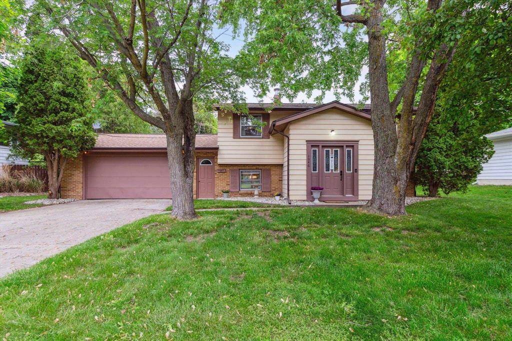 Alma, MI 48801,1046 W Center