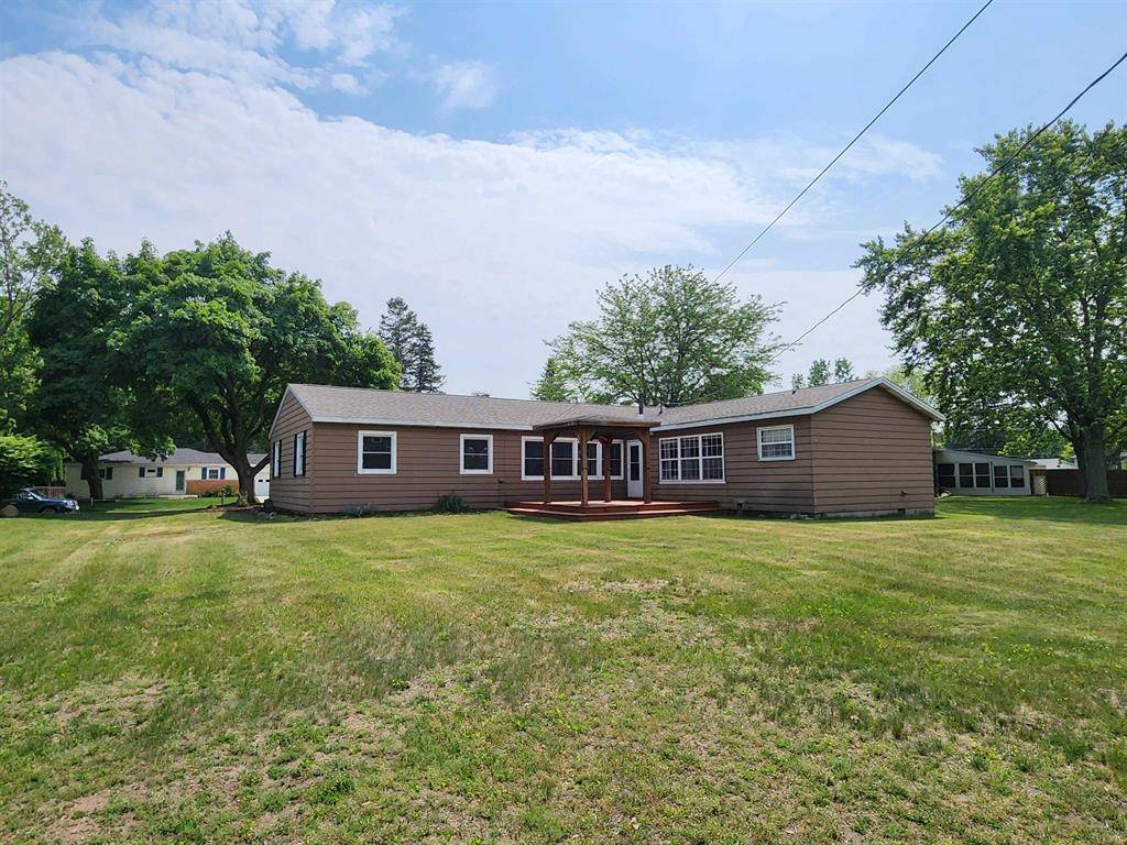 St. Louis, MI 48880,115 York Street