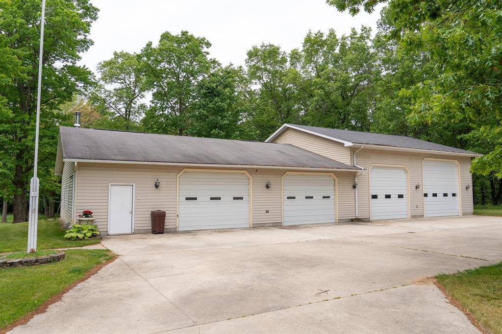 Garfield Twp, MI 48632,10200 S Lake Station Avenue