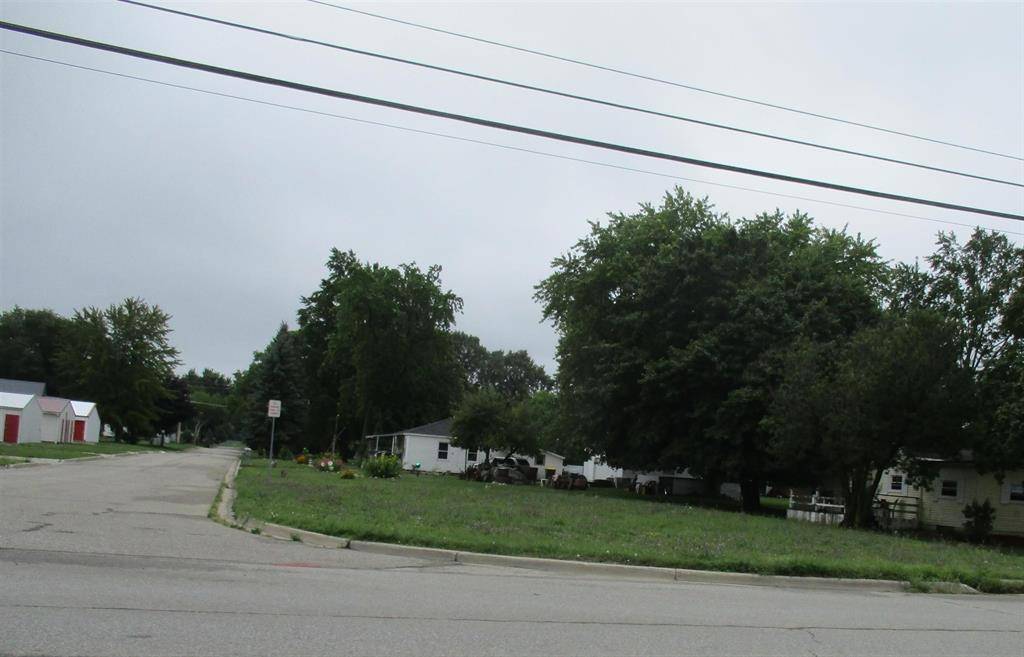 Alma, MI 48801,1532 E Superior Street