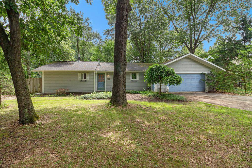 Hamburg Twp, MI 48116,8825 River Valley Road