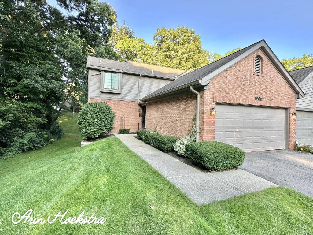 Brighton, MI 48116,960 Rosewood Court