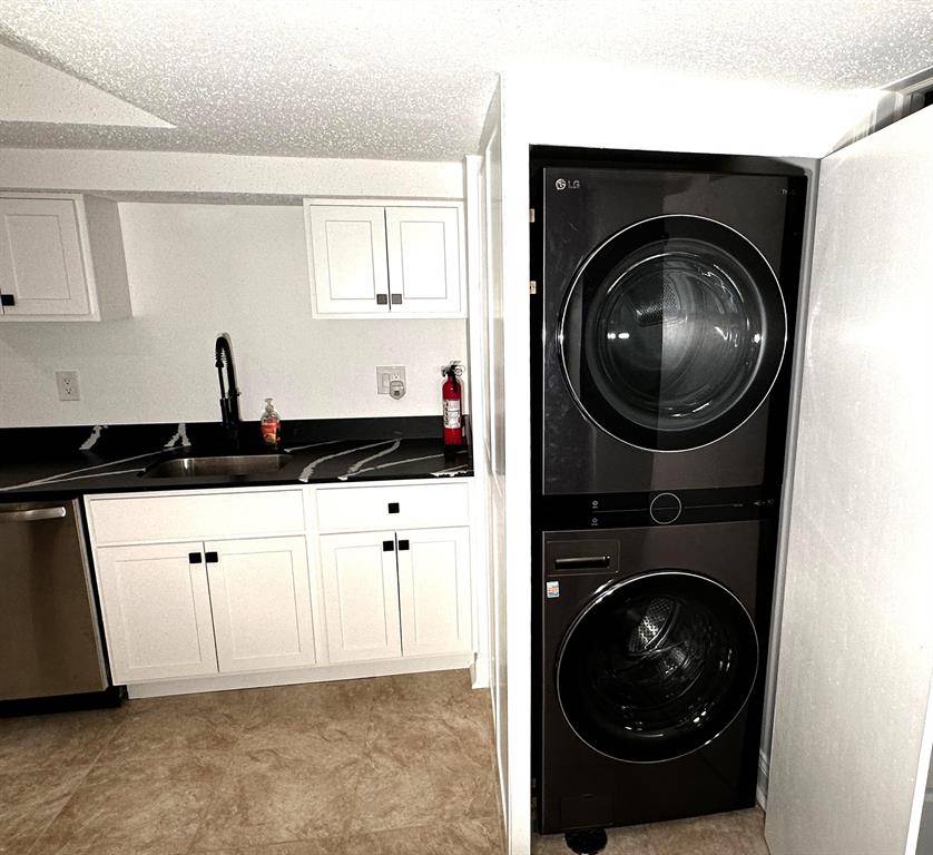 Ypsilanti Twp, MI 48197,7809 Dover Drive Drive