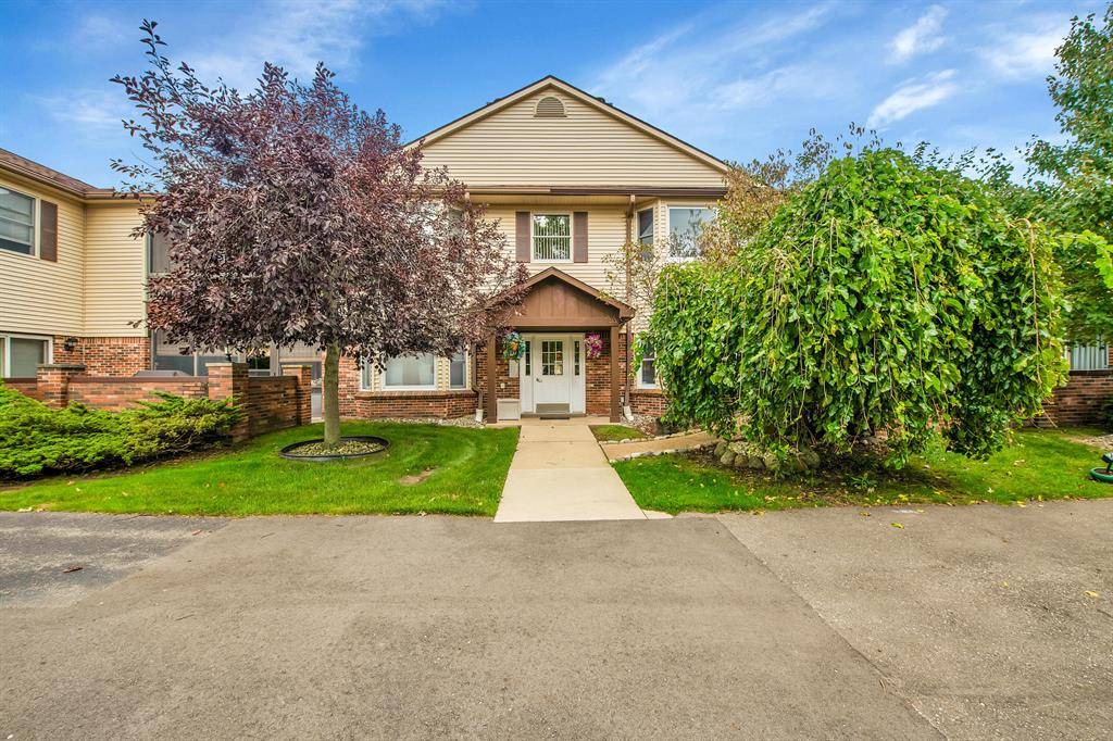 Grosse Ile Twp, MI 48138,8597 Mathias Drive 44