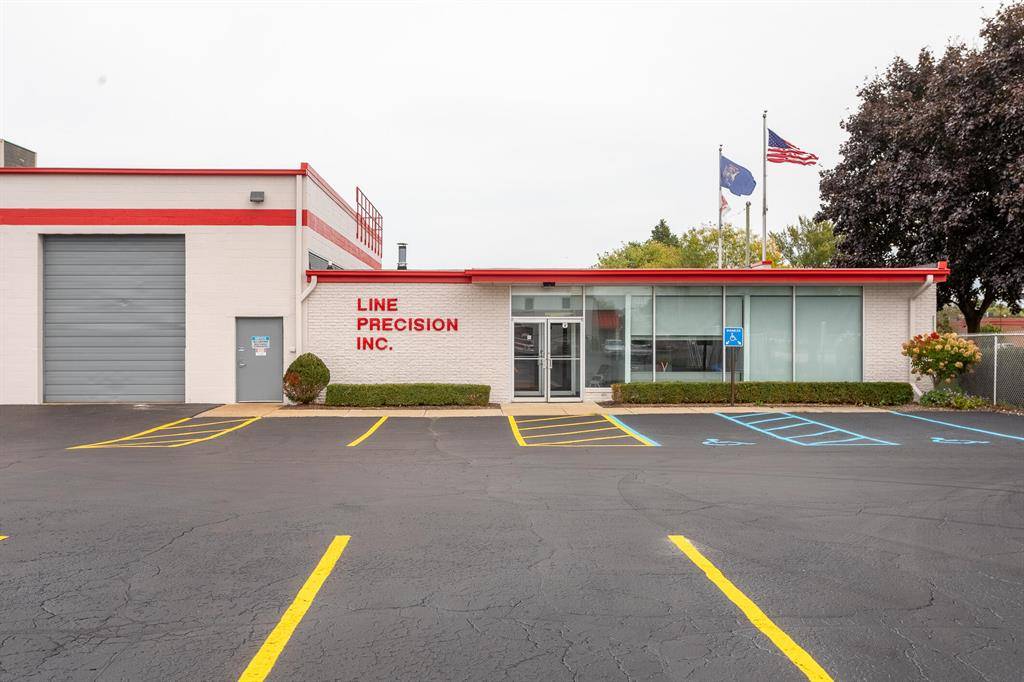 Farmington Hills, MI 48336,31666 W 8 Mile Road