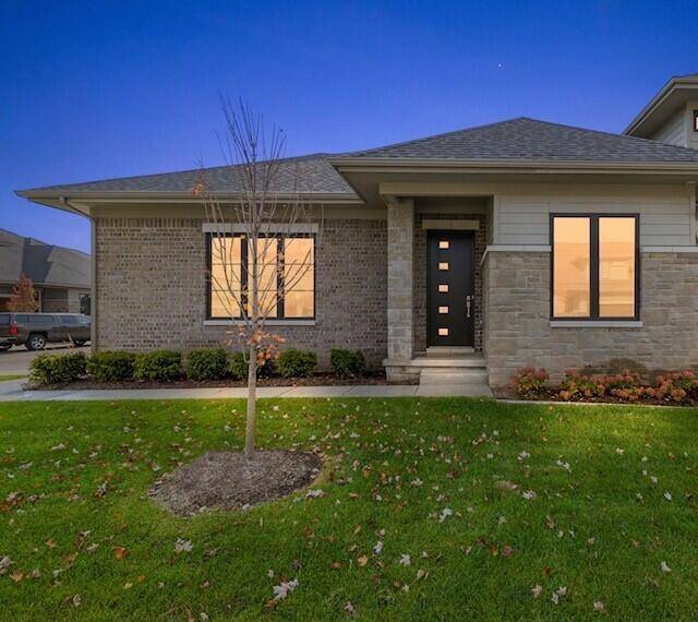 West Bloomfield Twp, MI 48322,7467 Gramercy Circle Building: 9 44