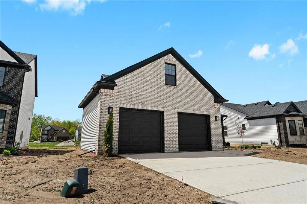 Livonia, MI 48150,36135 Parkdale Street 5