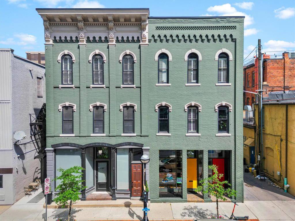 Ann Arbor, MI 48104,111 S 4th Avenue 3