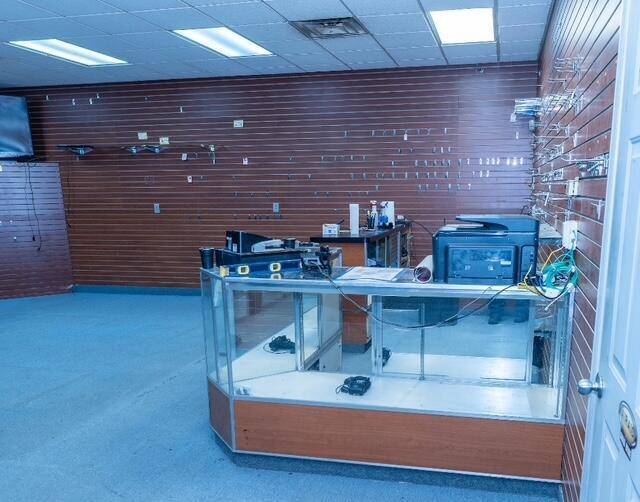 Southgate, MI 48195,13155 Trenton Rd Road