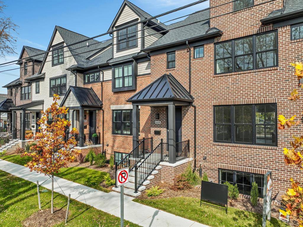Plymouth, MI 48170,636 Maple Street