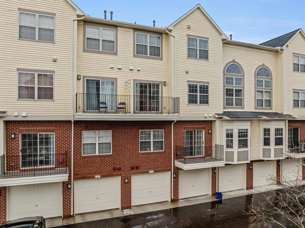 Troy, MI 48084,1393 Raliegh Place