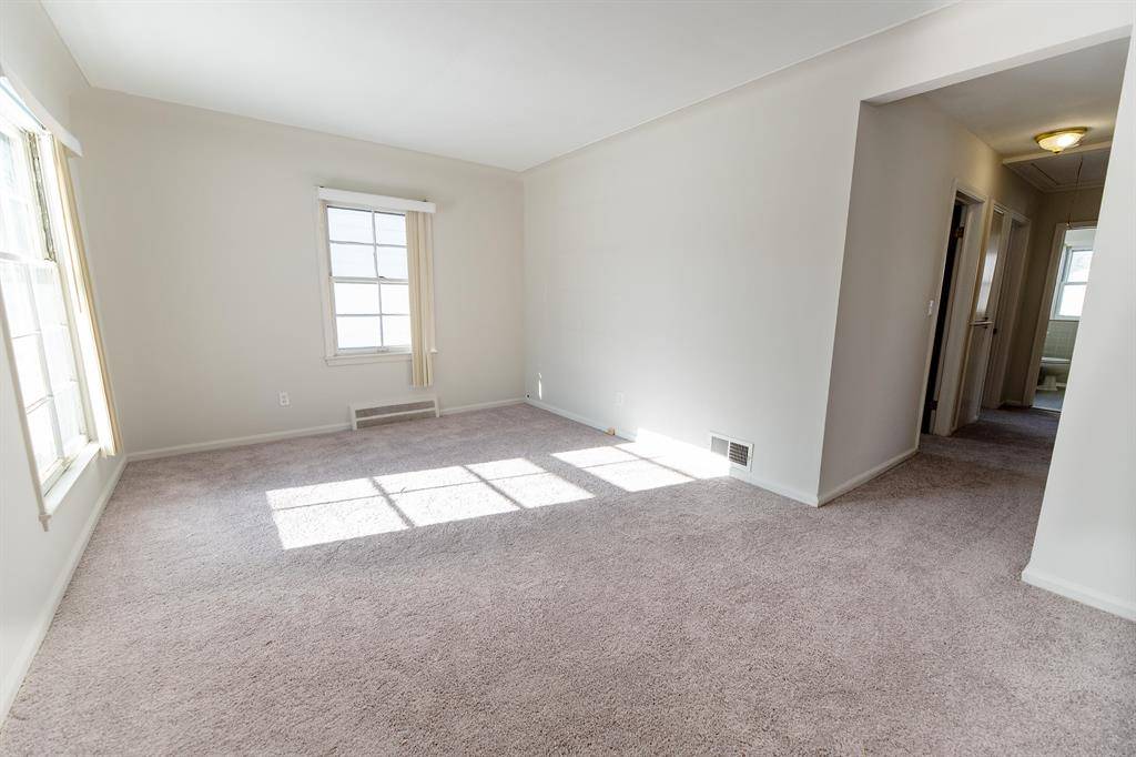 Harper Woods, MI 48225,18953 Woodcrest Street