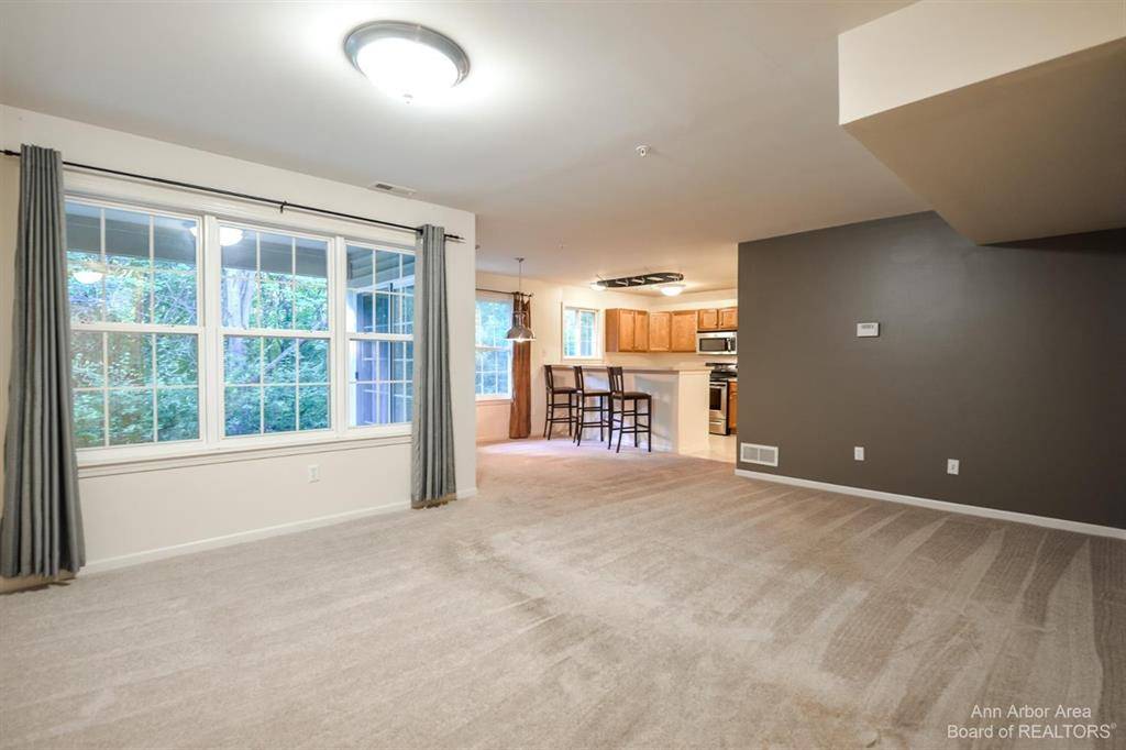 Ann Arbor, MI 48105,3047 Barclay Way