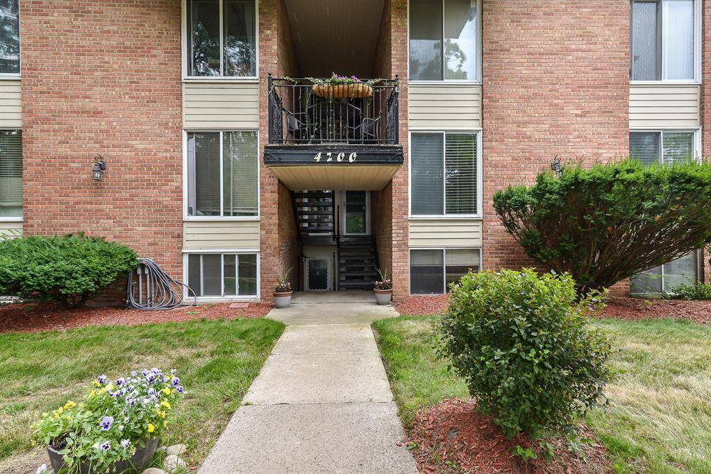 Pittsfield Twp, MI 48108,4200 Packard Street 4