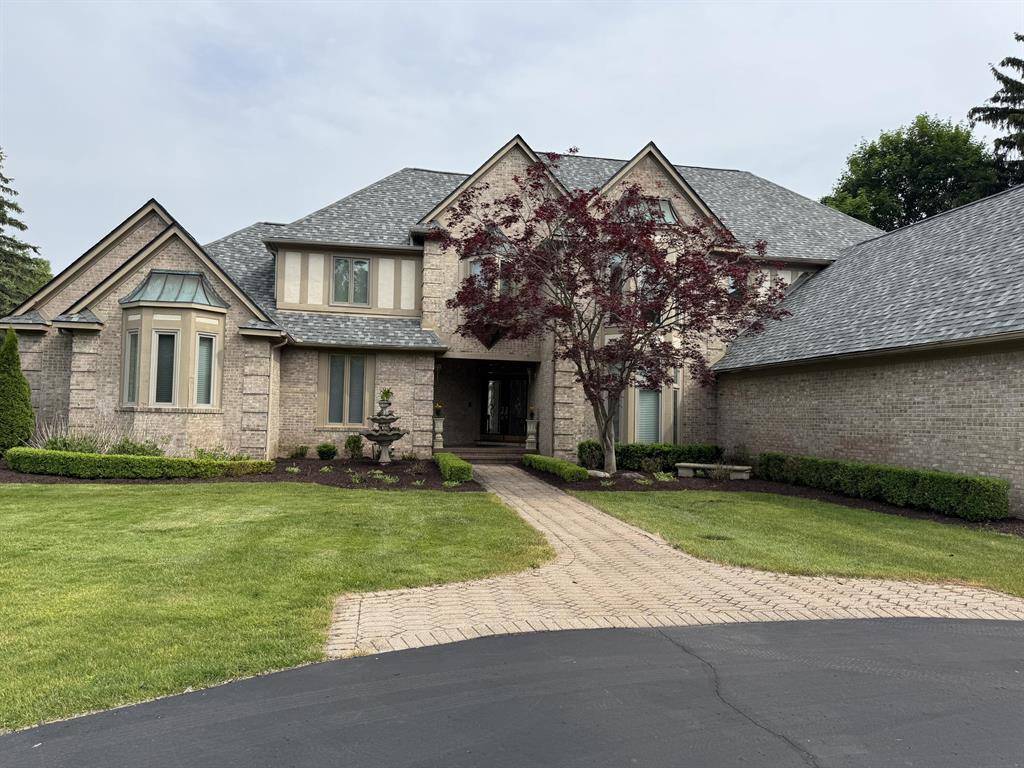 Bloomfield Twp, MI 48302,1265 Water Cliff Drive
