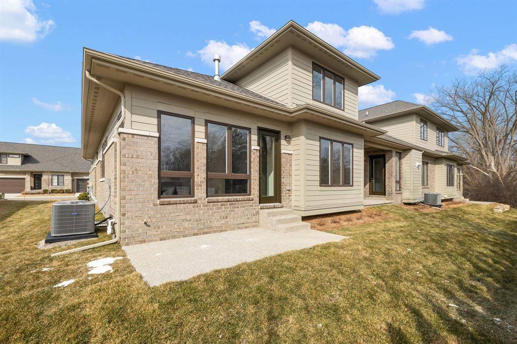 West Bloomfield Twp, MI 48322,7479 Gramercy Circle Building: 4 16