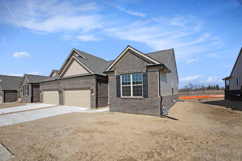 Pittsfield Twp, MI 48108,710 W Spaniel Drive