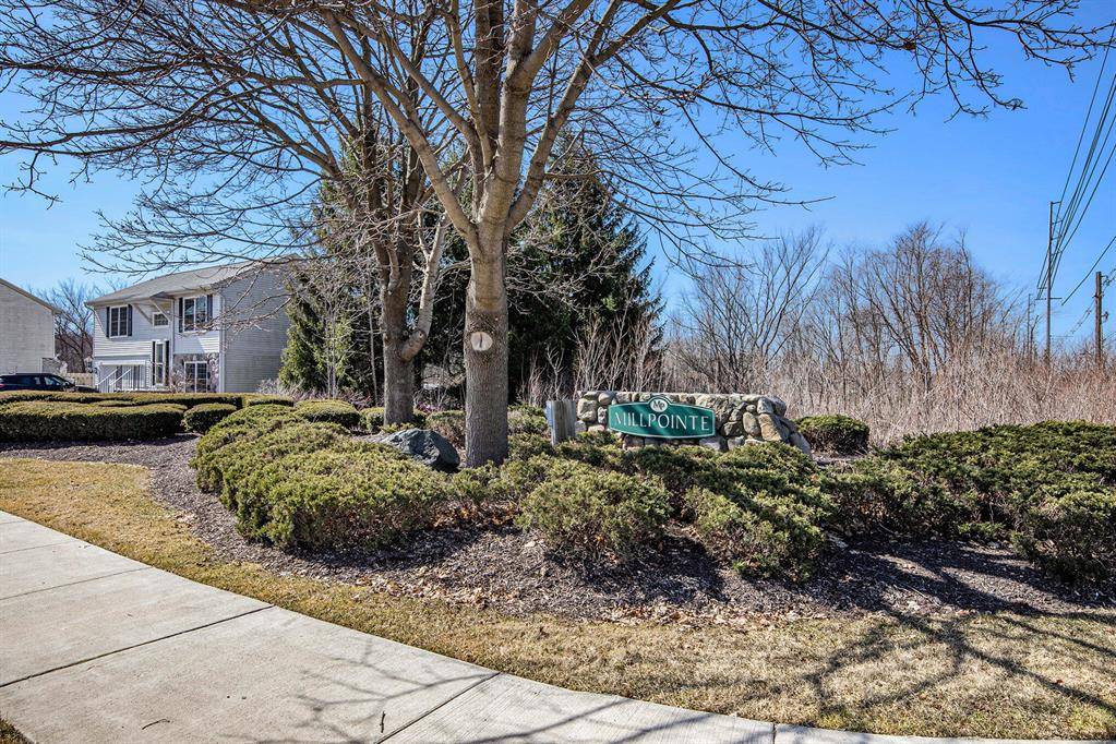 Hartland Twp, MI 48843,1757 Dartmoor Drive