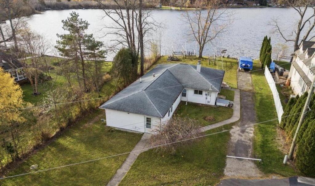 Hamburg Twp, MI 48189,10922 Bob White Beach Boulevard