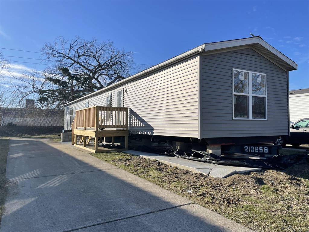 Trenton, MI 48183,3936 W Jefferson Avenue